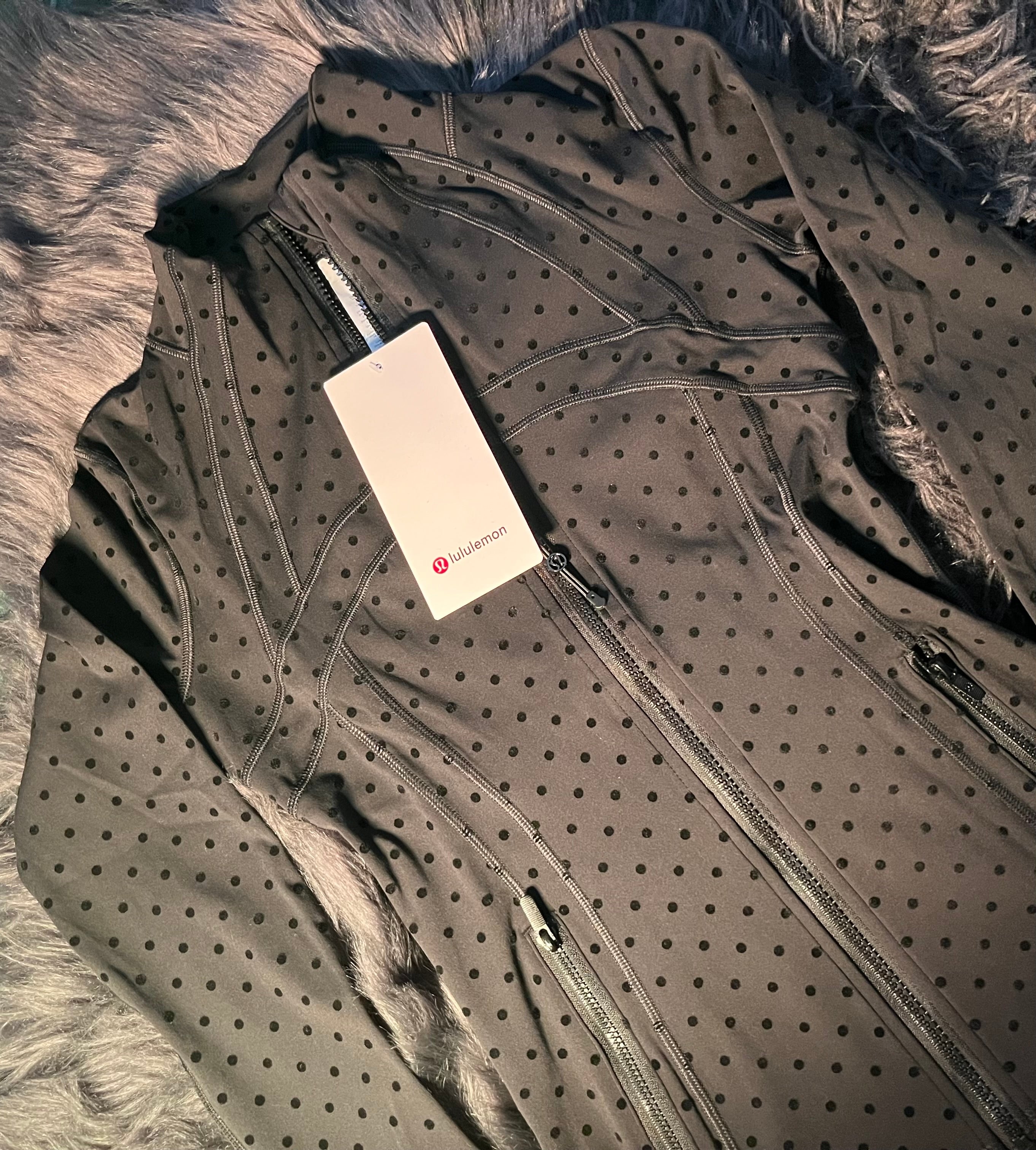 Lululemon polka dot